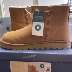 Universal Thread Light Brown Tan May Memory Foam Ankle Winter Boot New In Box